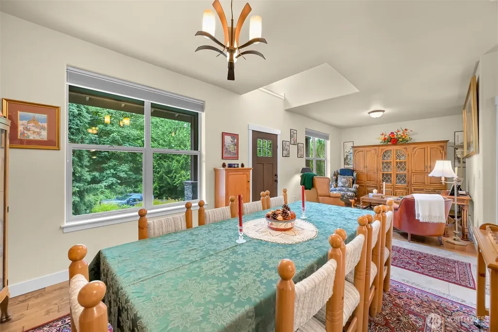 1216 Creekwood Lane Bellingham WA 98229