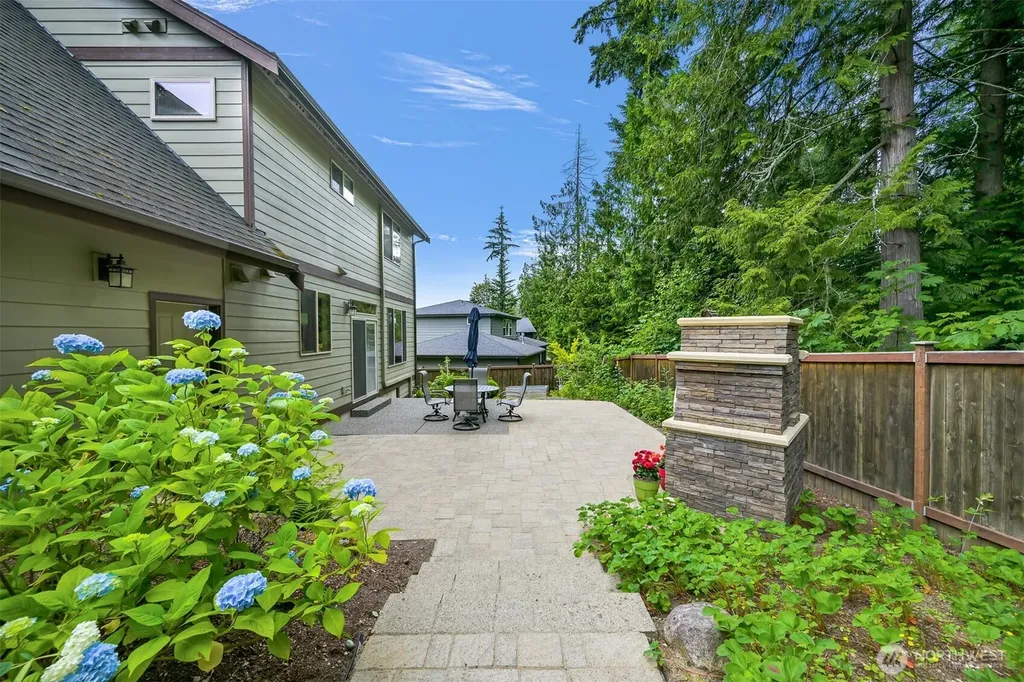 1216 Creekwood Lane Bellingham WA 98229