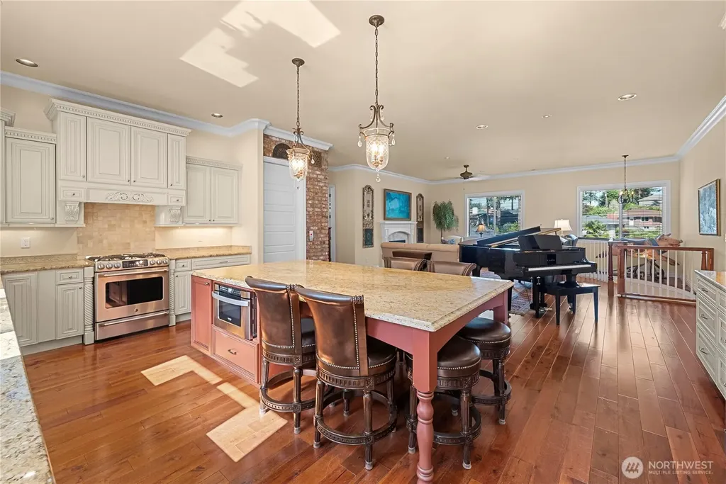 624 San Juan Avenue Fircrest WA 98466