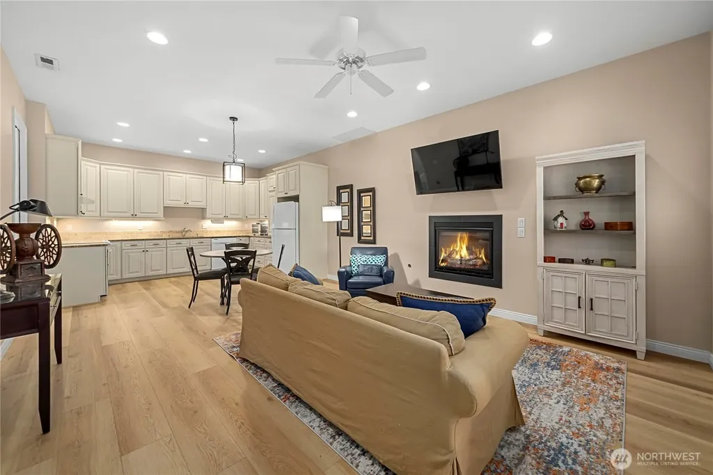624 San Juan Avenue Fircrest WA 98466
