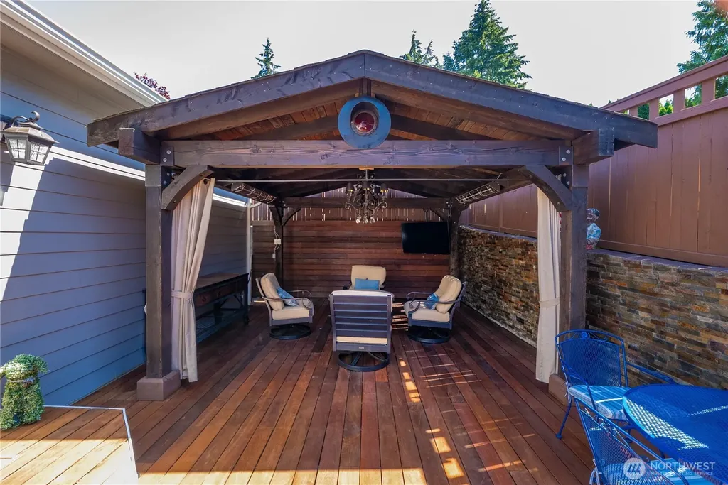 624 San Juan Avenue Fircrest WA 98466