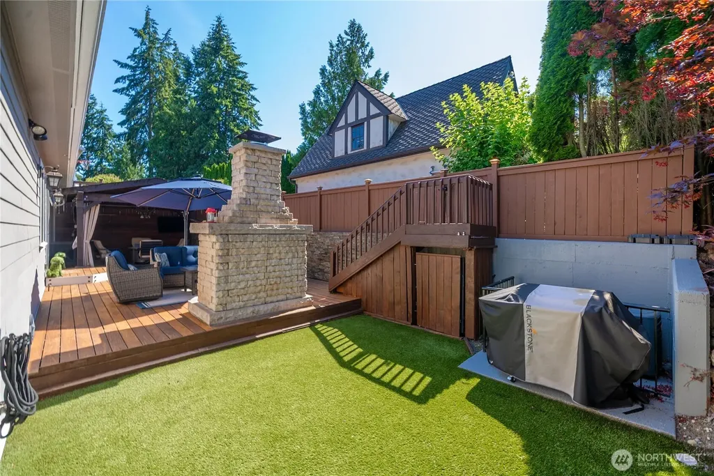624 San Juan Avenue Fircrest WA 98466