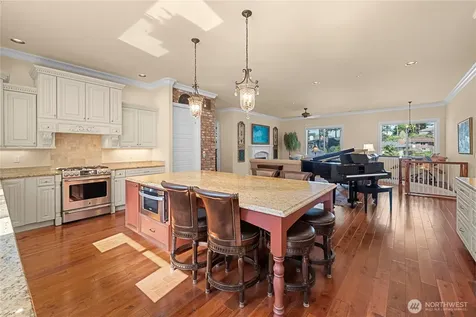 624 San Juan Avenue Fircrest WA 98466