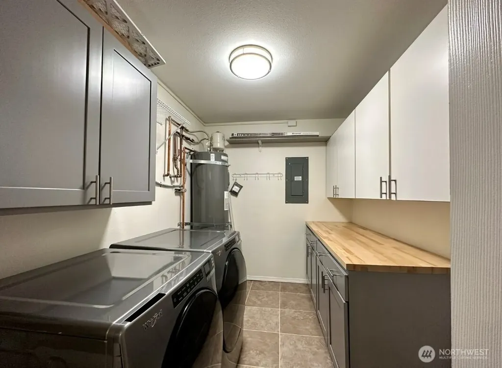 9201 NE Juanita Drive Kirkland WA 98034