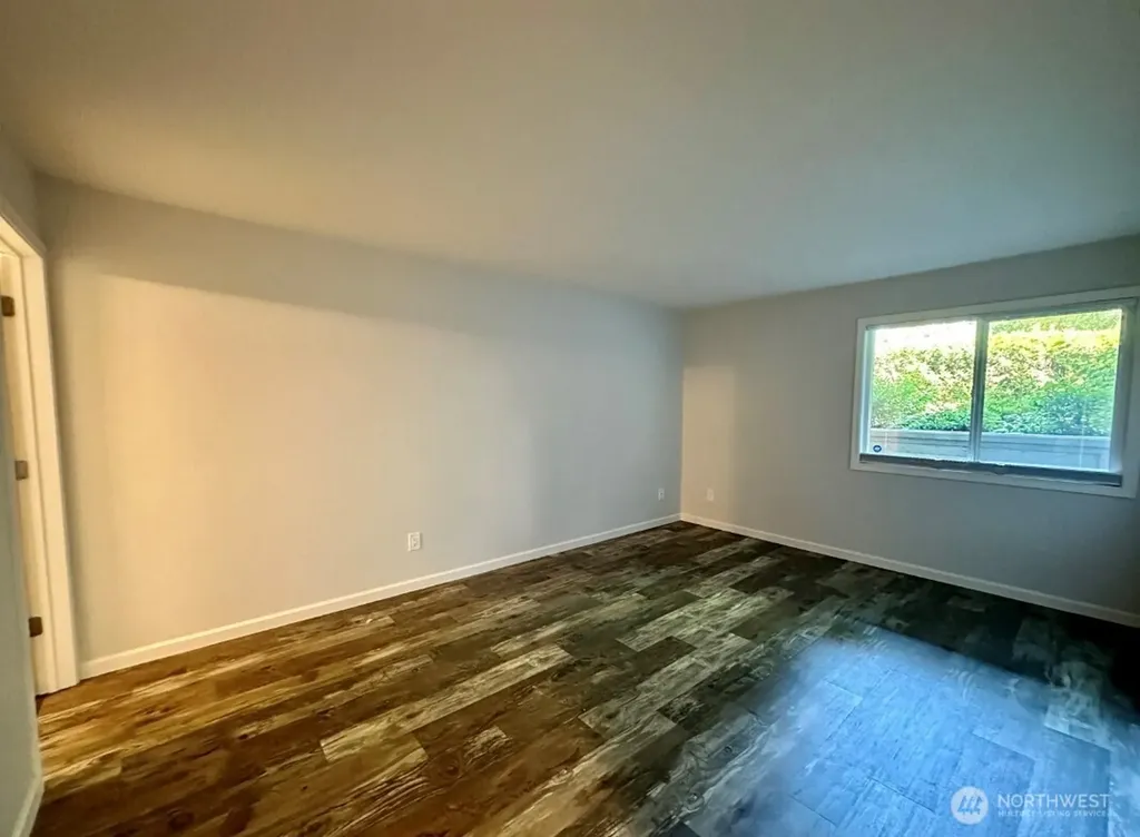9201 NE Juanita Drive Kirkland WA 98034