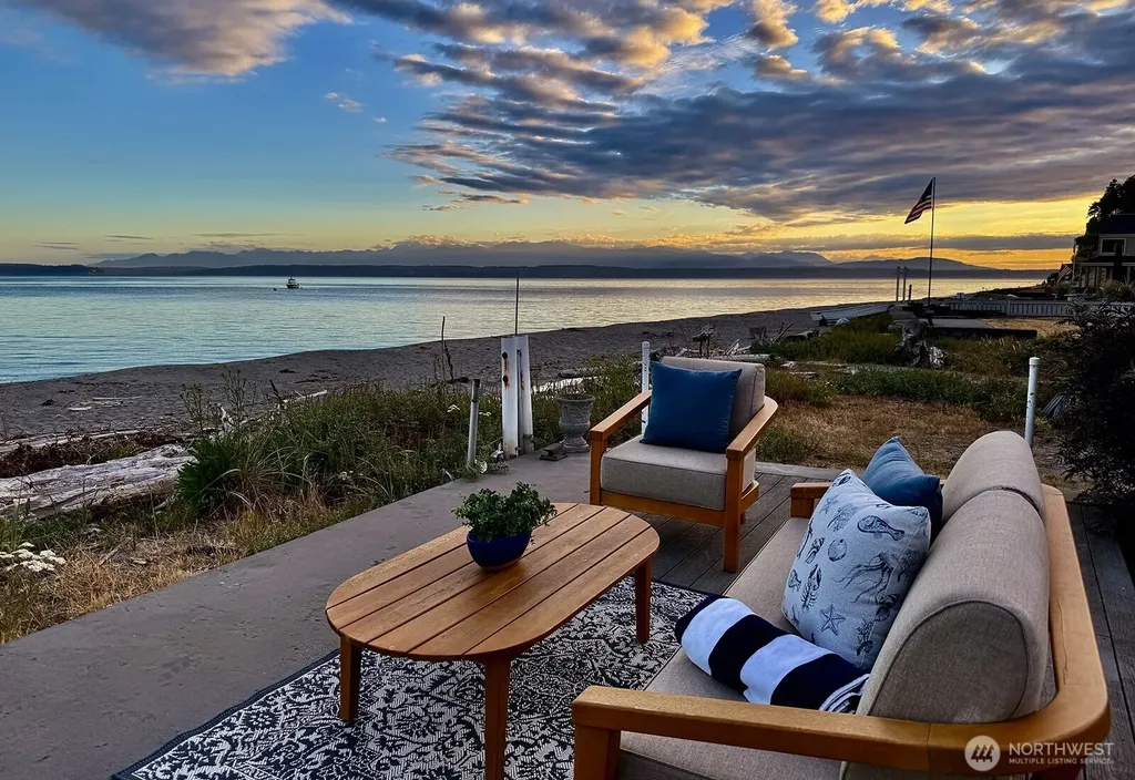 848 Old Beach Road Freeland WA 98249