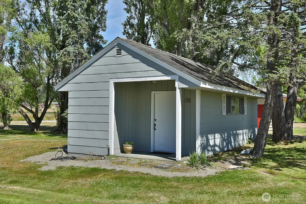 848 Old Beach Road Freeland WA 98249