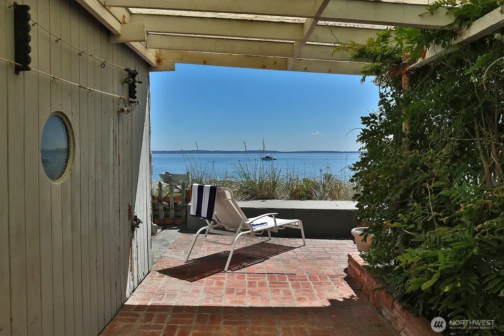 848 Old Beach Road Freeland WA 98249