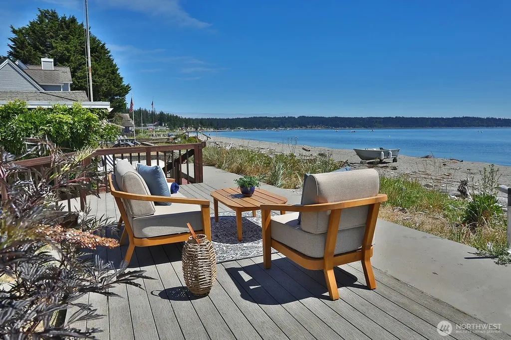 848 Old Beach Road Freeland WA 98249
