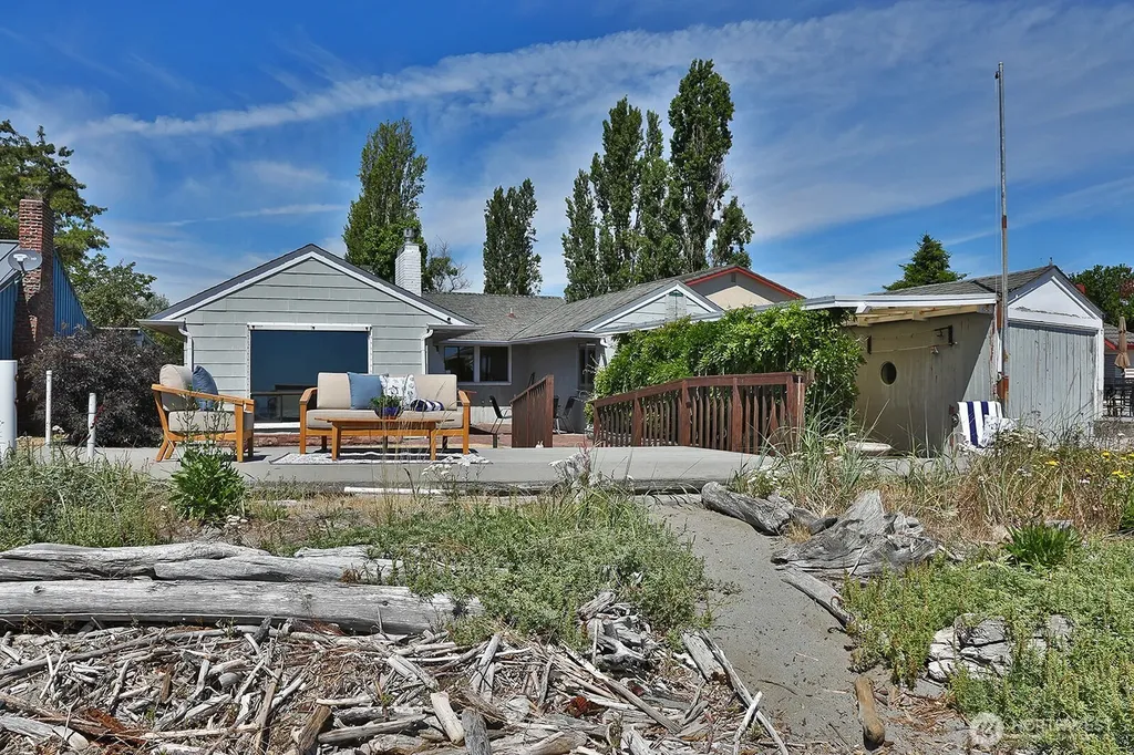 848 Old Beach Road Freeland WA 98249