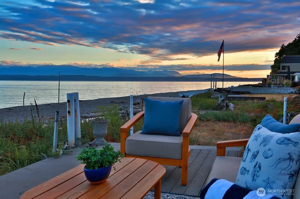848 Old Beach Road Freeland WA 98249