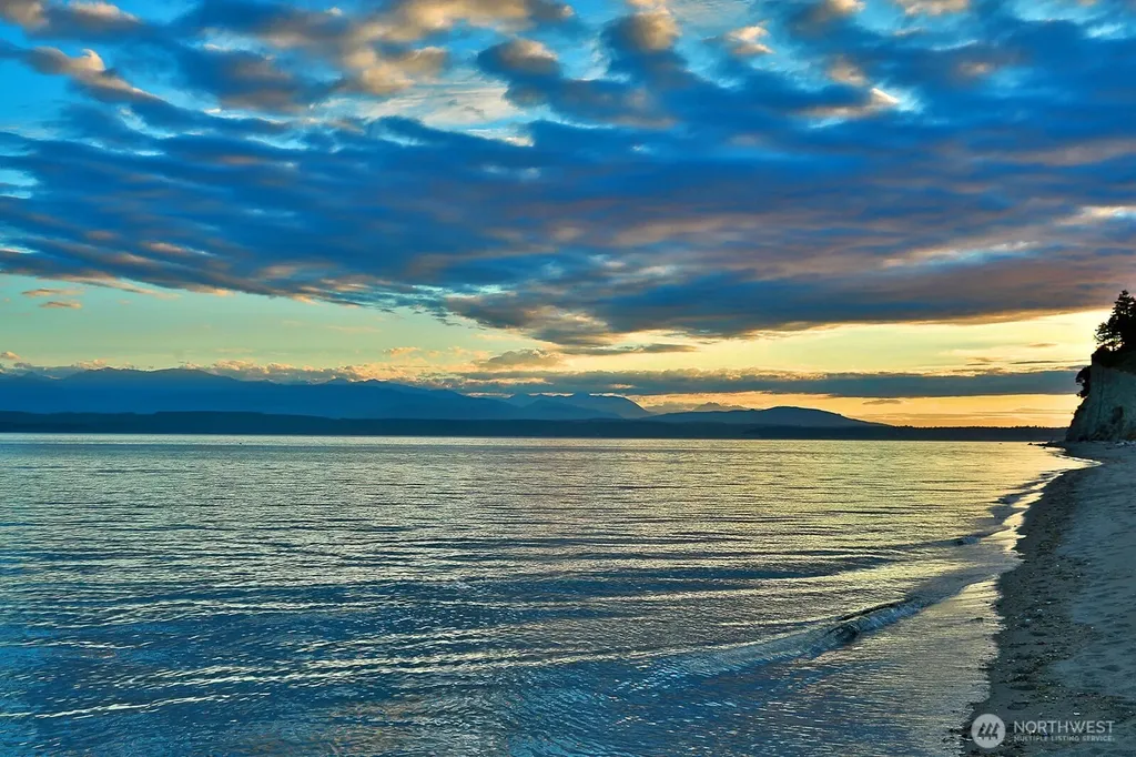 848 Old Beach Road Freeland WA 98249