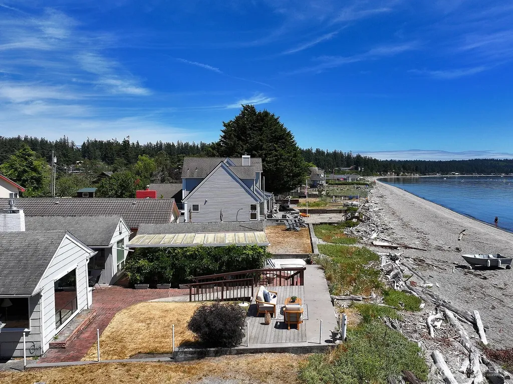848 Old Beach Road Freeland WA 98249