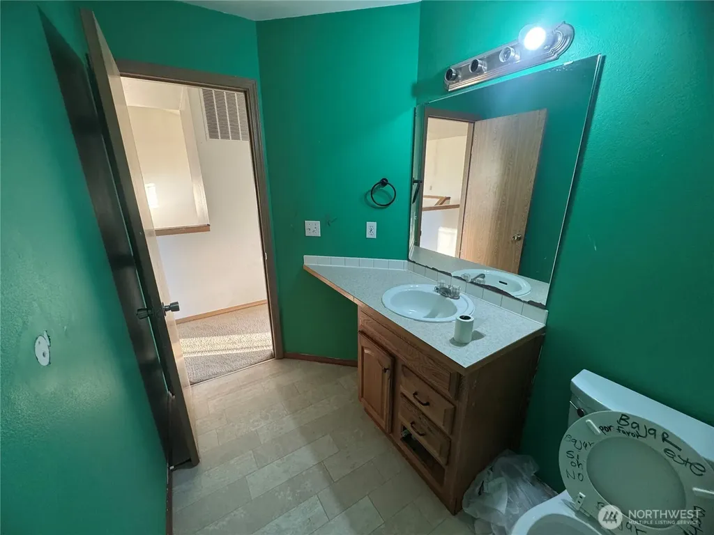 651 Milwaukee Boulevard S Pacific WA 98047