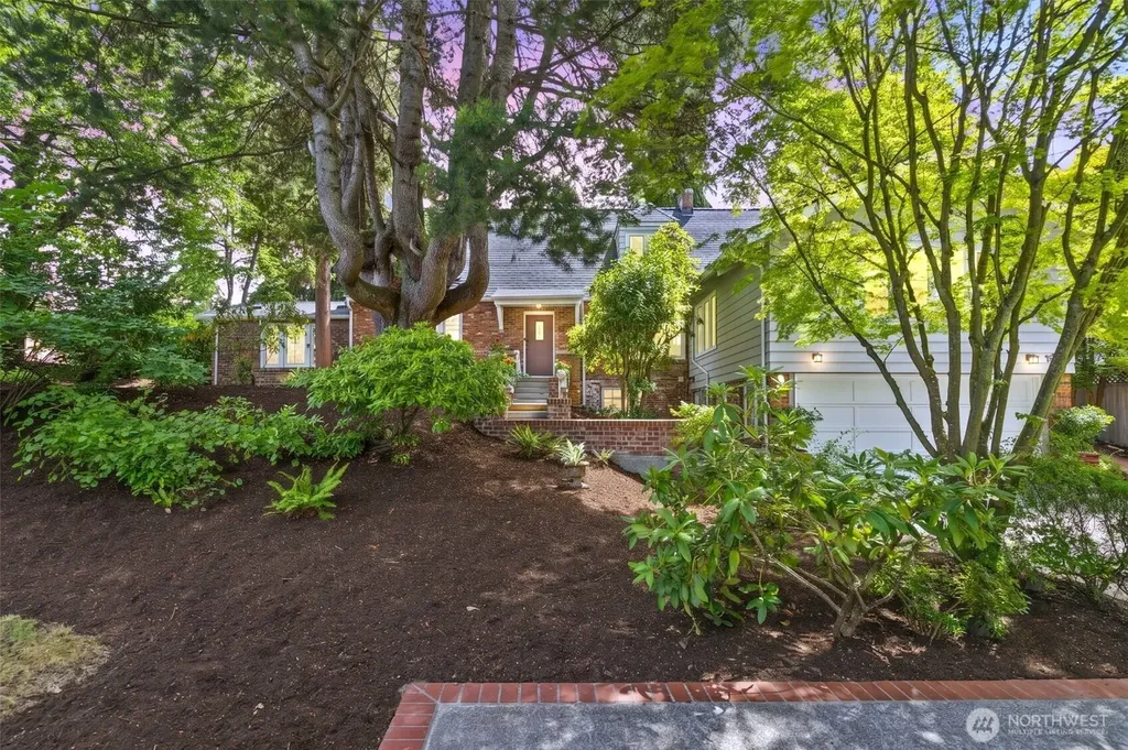 15440 22nd Ave SW Burien WA 98166