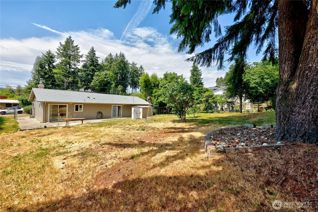 17940 9th Avenue NE Poulsbo WA 98370