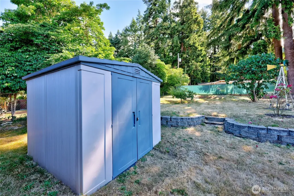 17940 9th Avenue NE Poulsbo WA 98370
