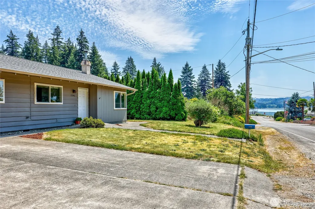 17940 9th Avenue NE Poulsbo WA 98370