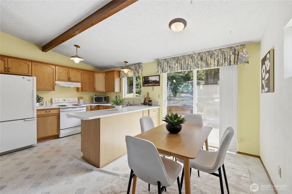 17940 9th Avenue NE Poulsbo WA 98370