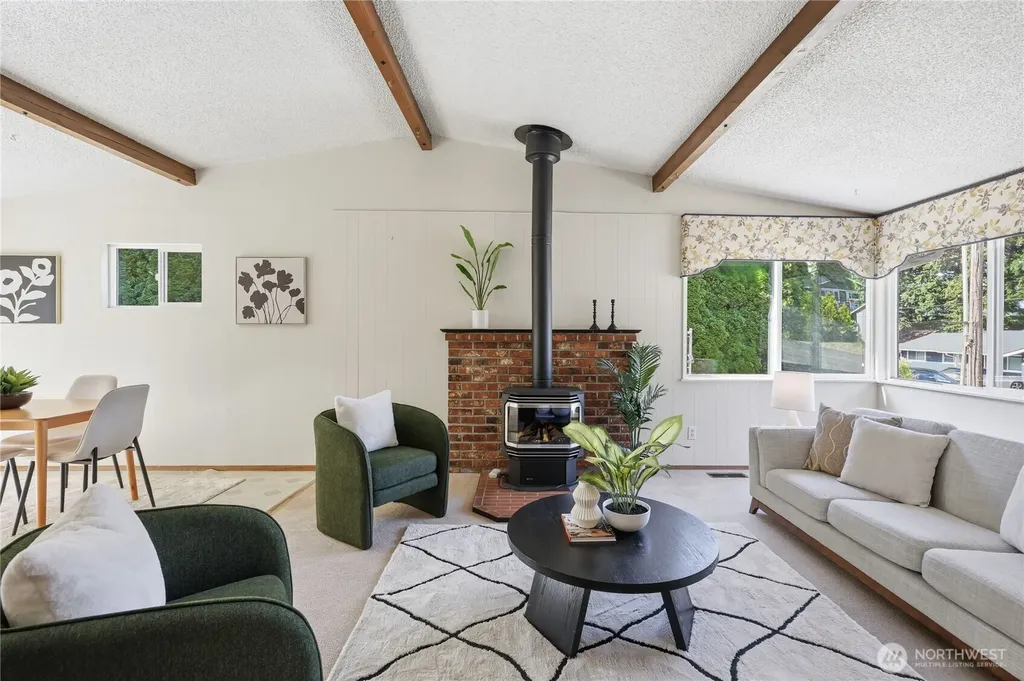 17940 9th Avenue NE Poulsbo WA 98370