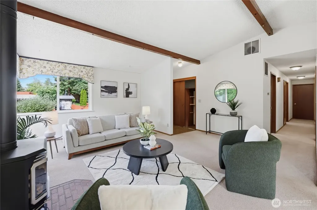 17940 9th Avenue NE Poulsbo WA 98370