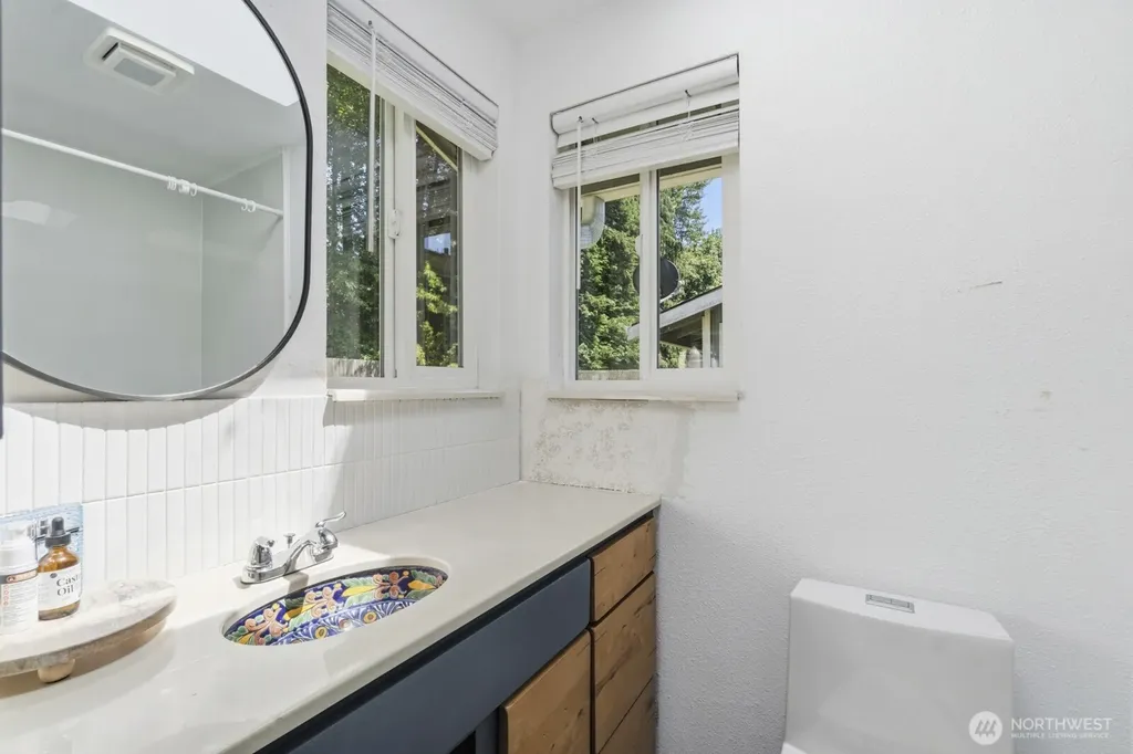 2410 Westlake Drive SE Lacey WA 98503