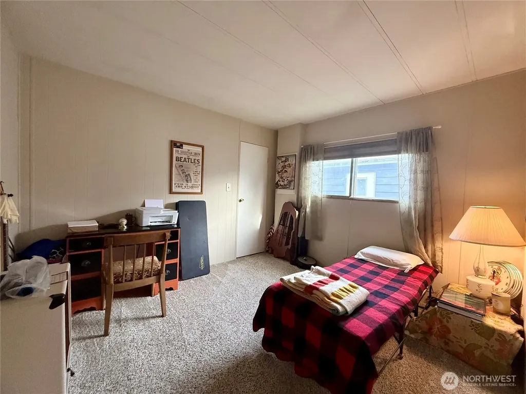 11622 Silver Lake Road Everett WA 98208