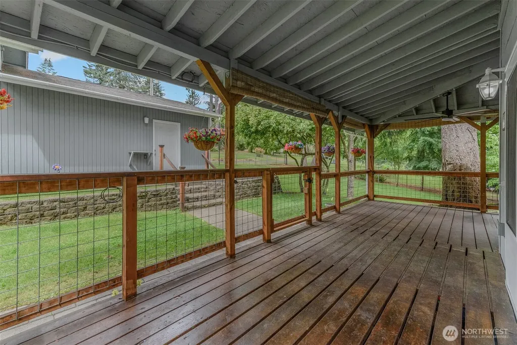390 E Lakeshore Drive Shelton WA 98584