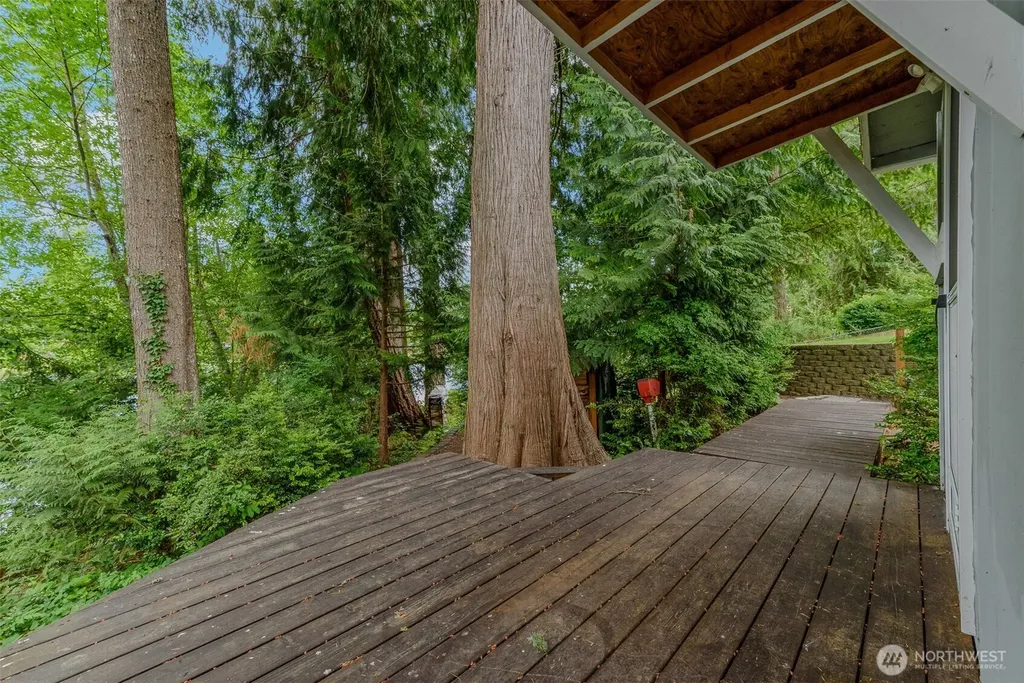 390 E Lakeshore Drive Shelton WA 98584
