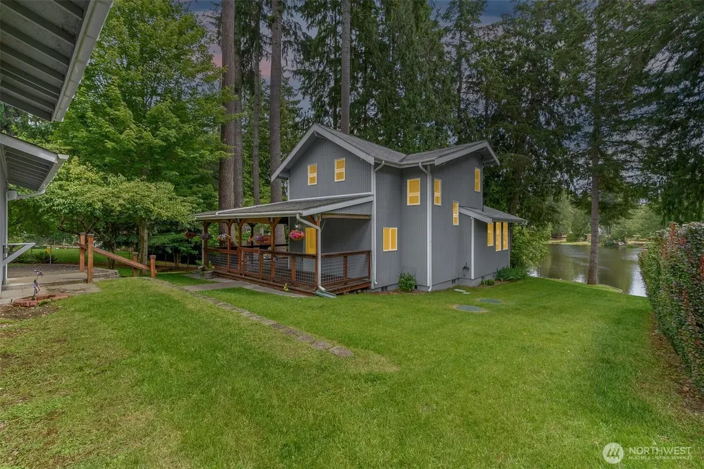 390 E Lakeshore Drive Shelton WA 98584