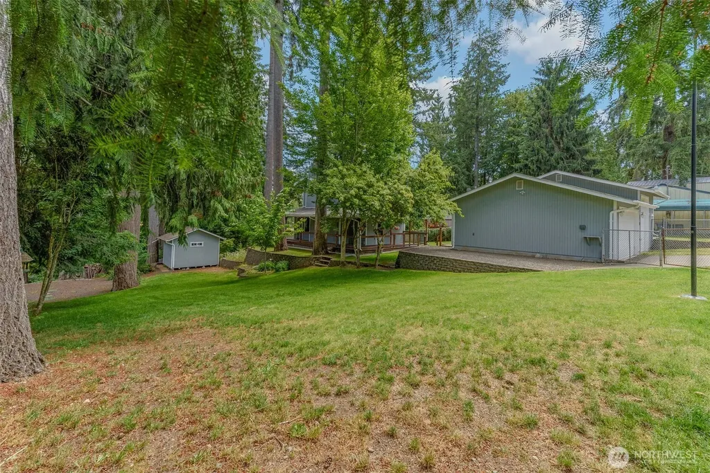 390 E Lakeshore Drive Shelton WA 98584