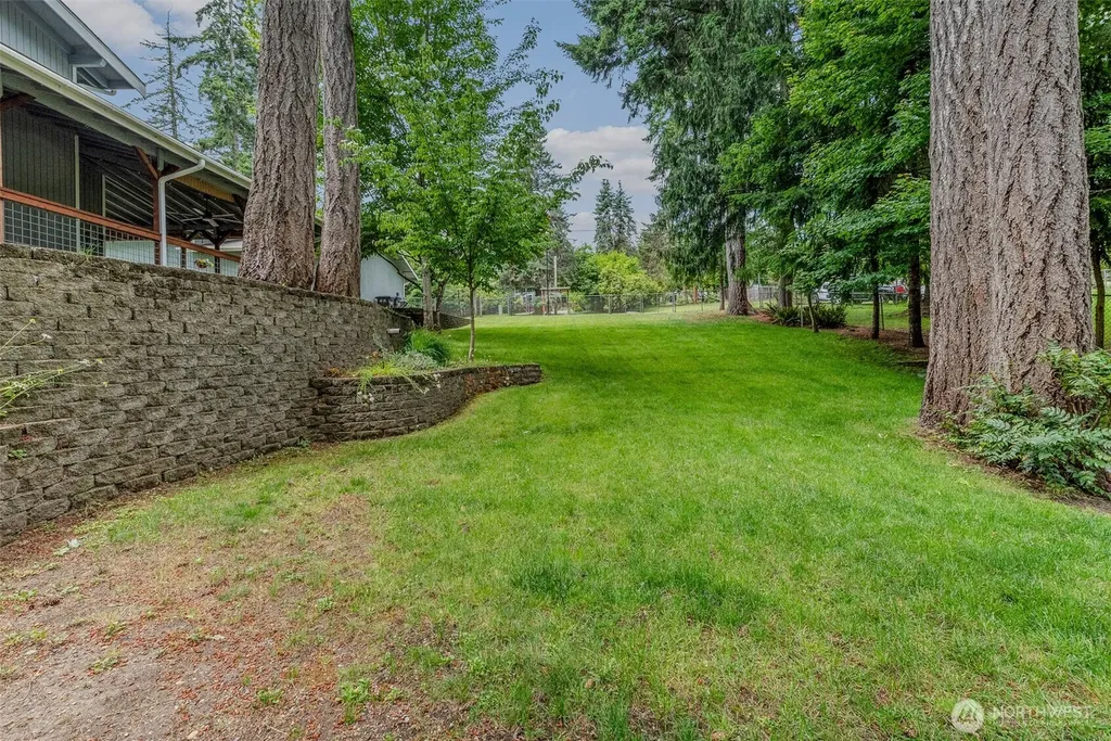 390 E Lakeshore Drive Shelton WA 98584