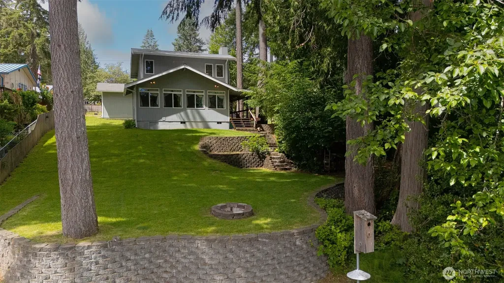 390 E Lakeshore Drive Shelton WA 98584