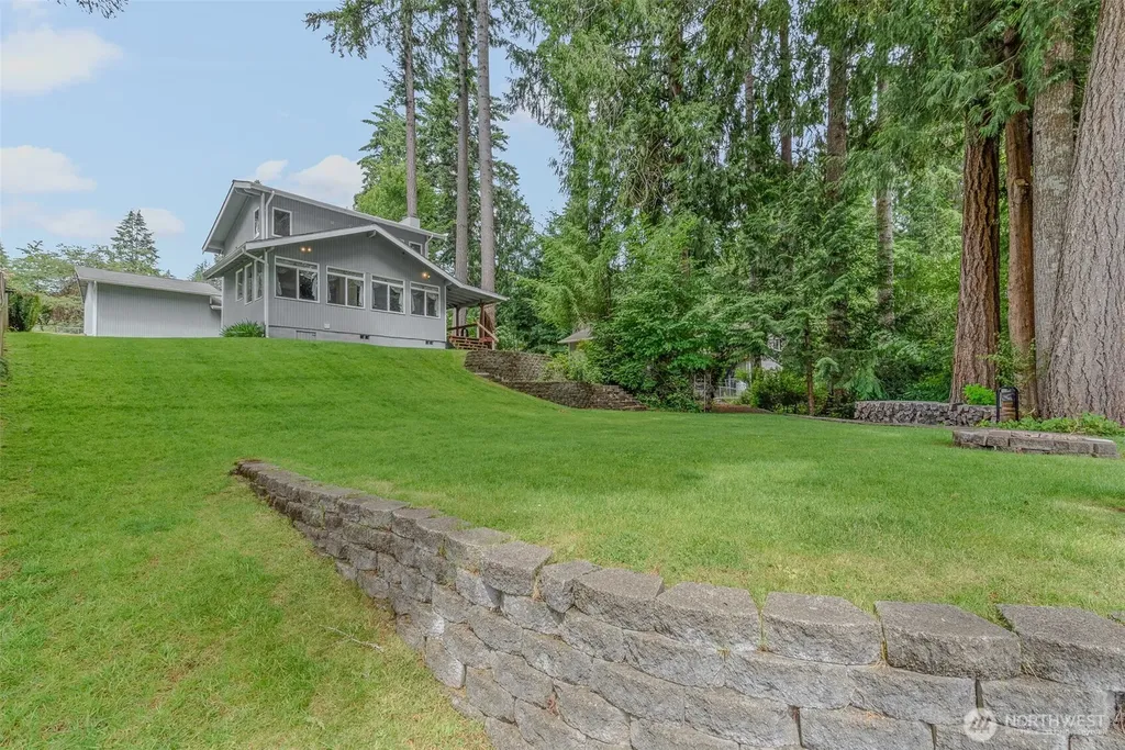390 E Lakeshore Drive Shelton WA 98584