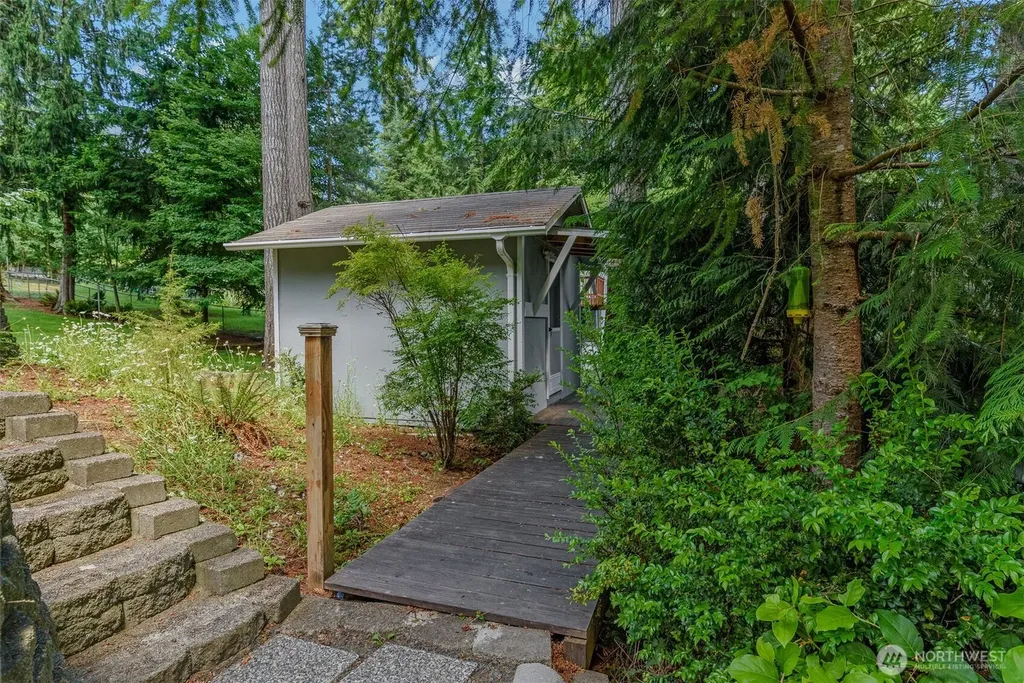 390 E Lakeshore Drive Shelton WA 98584