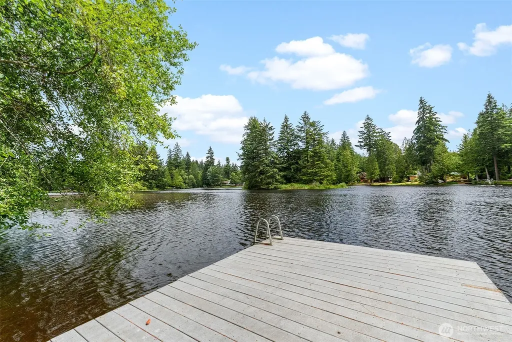 390 E Lakeshore Drive Shelton WA 98584