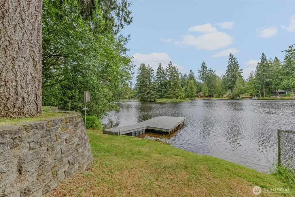 390 E Lakeshore Drive Shelton WA 98584
