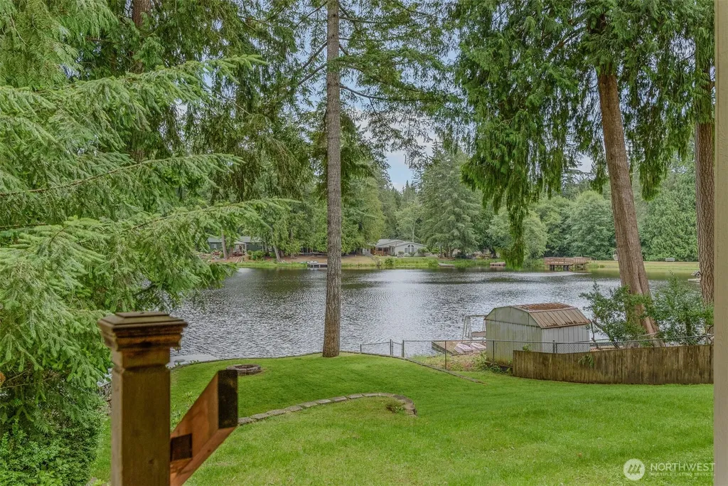 390 E Lakeshore Drive Shelton WA 98584