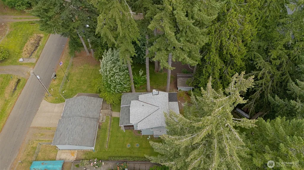 390 E Lakeshore Drive Shelton WA 98584