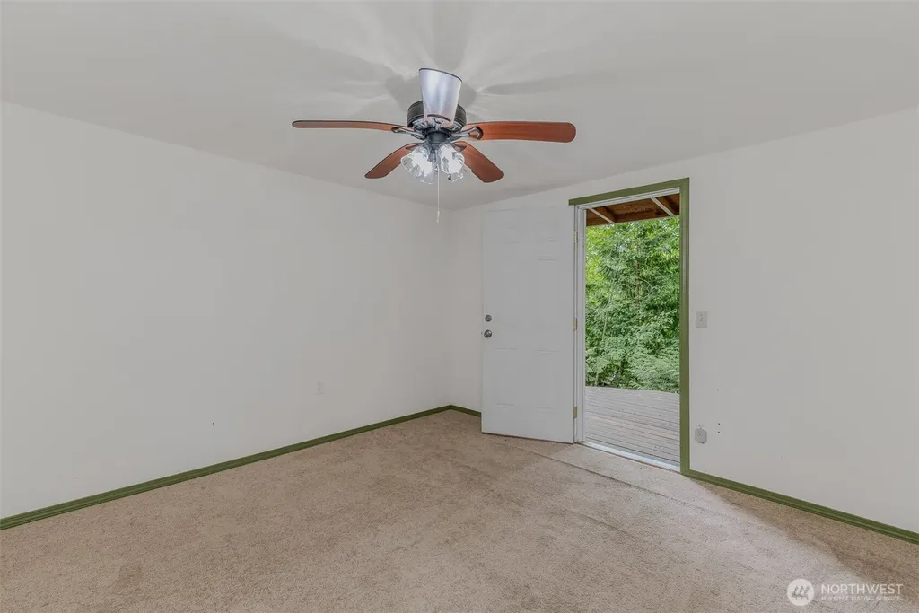 390 E Lakeshore Drive Shelton WA 98584