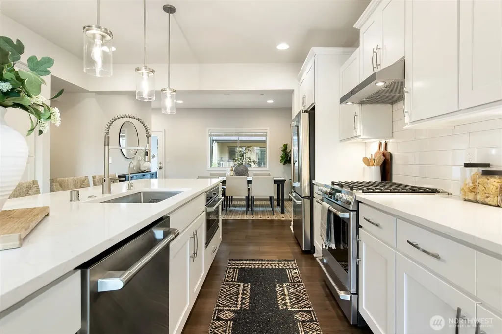 1429 8th Avenue NE Issaquah WA 98029