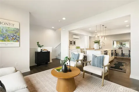 1429 8th Avenue NE Issaquah WA 98029
