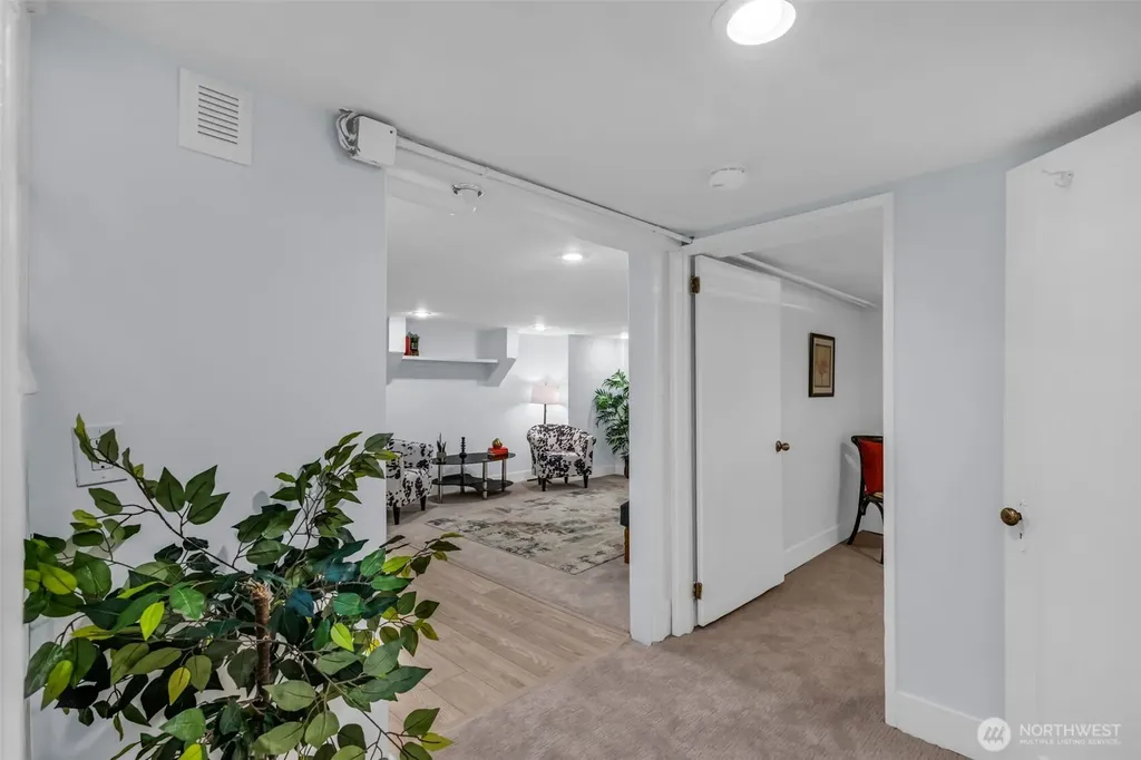 2301 Delmar Drive E Seattle WA 98102