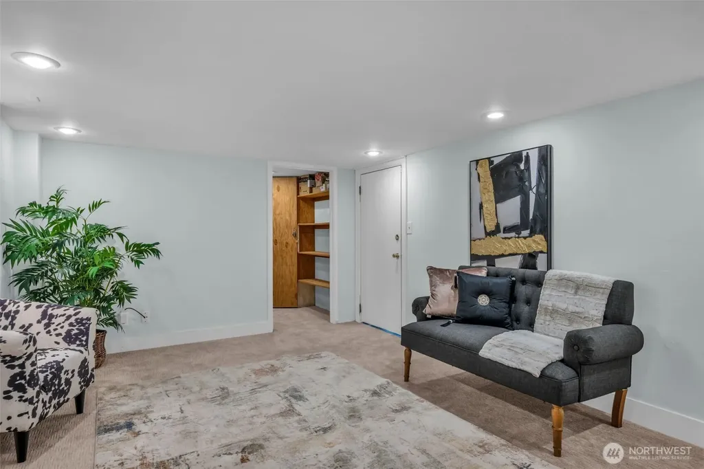 2301 Delmar Drive E Seattle WA 98102