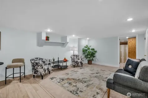 2301 Delmar Drive E Seattle WA 98102