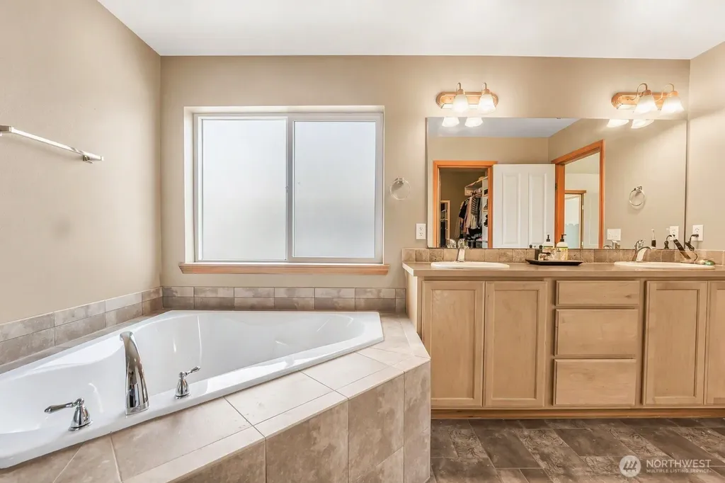 28610 227th Avenue SE Maple Valley WA 98038