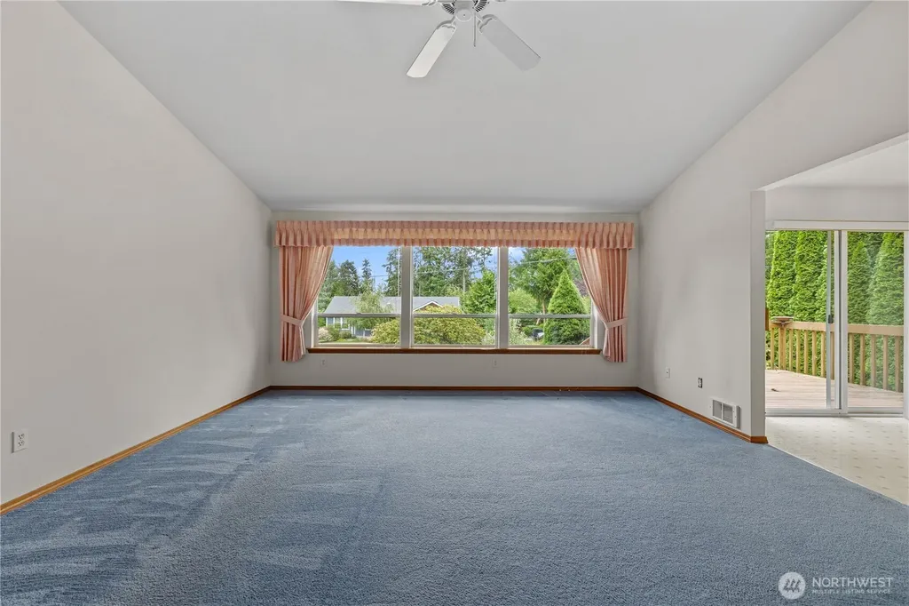 1614 Poplar Lane Camano Island WA 98282