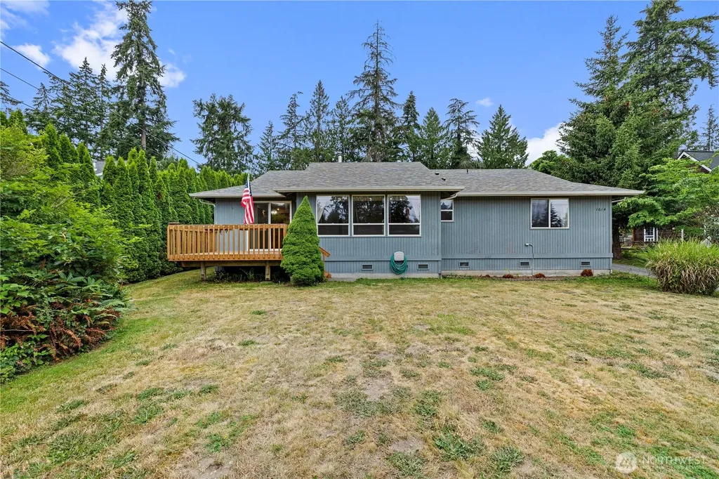 1614 Poplar Lane Camano Island WA 98282