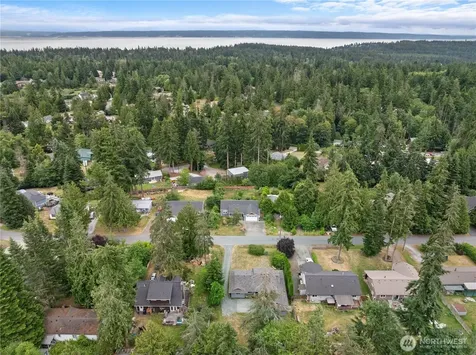 1614 Poplar Lane Camano Island WA 98282