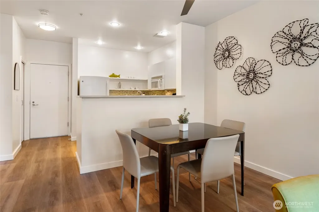 2415 2nd Avenue Seattle WA 98121